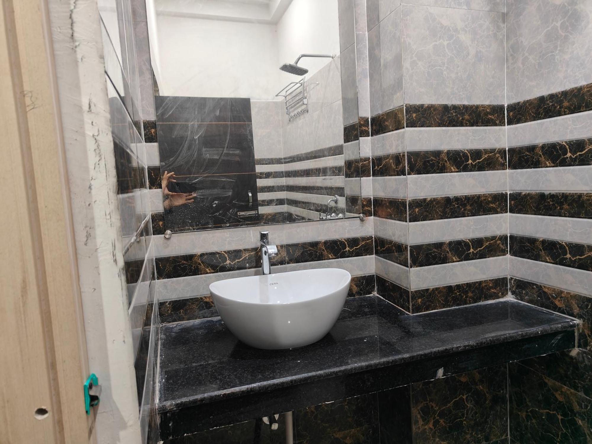 Sky Inn Paying Guest House Варанасі Екстер'єр фото