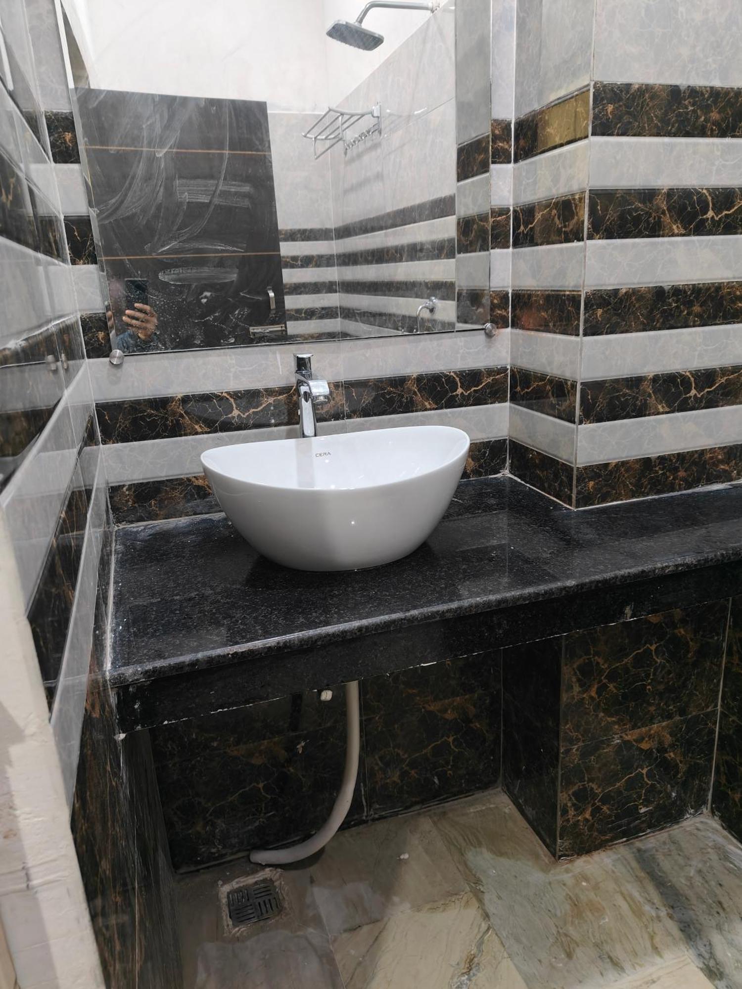 Sky Inn Paying Guest House Варанасі Екстер'єр фото
